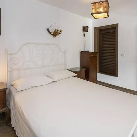 Impressive House With Shared Pool Near Paradise Bay In Bodrum Apartament